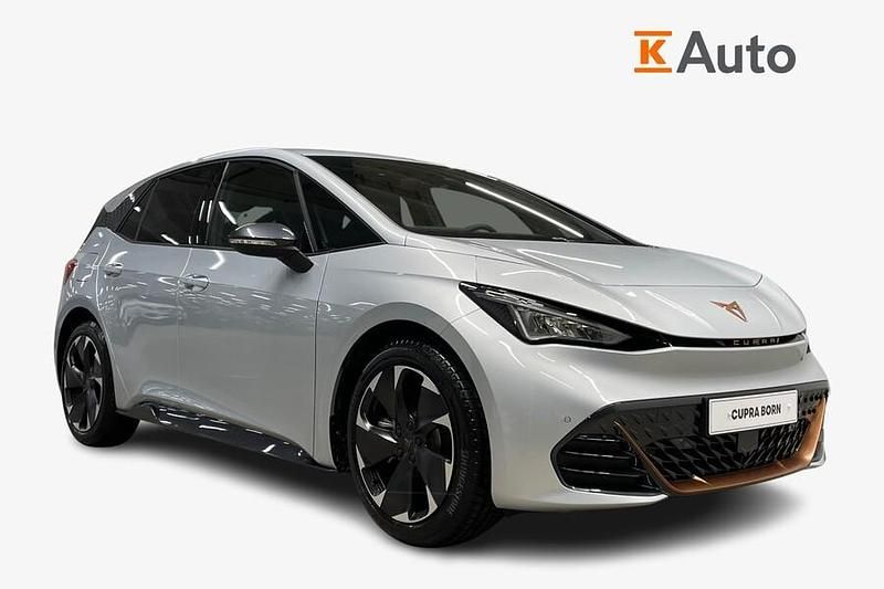 Harmaa Käytetty 2025 Cupra Born e-Boost Viistoperä | 39 900 € - Kuva 1/4