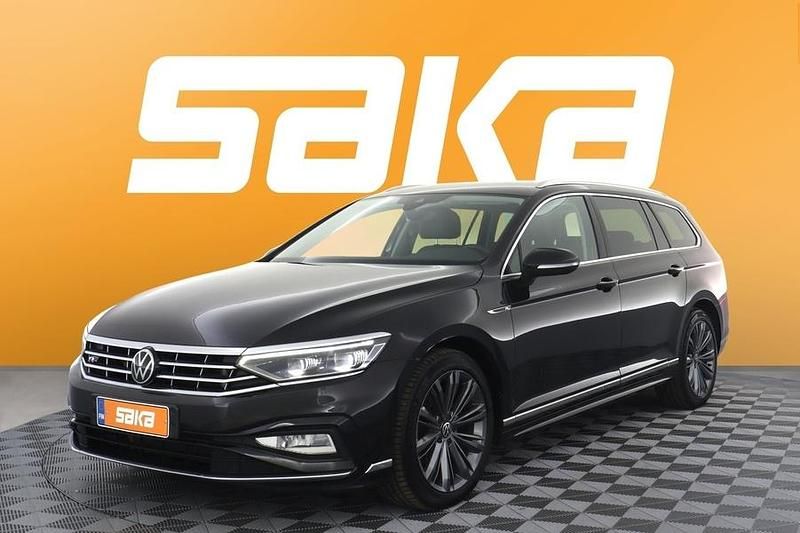 Käytetty VW Passat R-line 200 HP (147 kW) 2022 Farmari