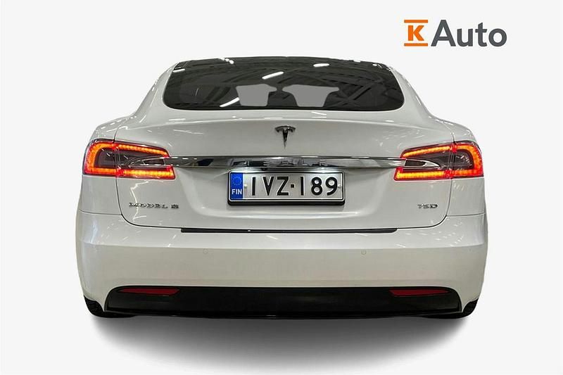 Käytetty Tesla Model S 244 kW (332 HP) 2017 Valkoinen Viistoperä