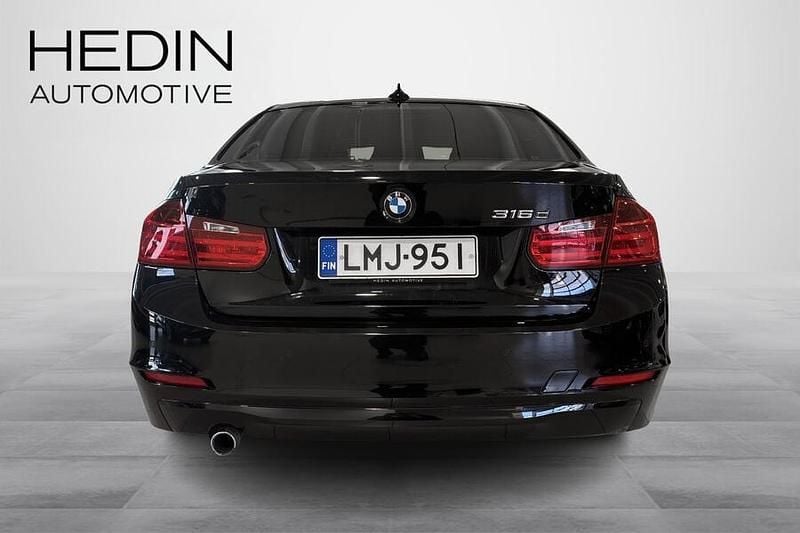 Käytetty BMW 316 116 HP (85 kW) 2014 Musta Sedan
