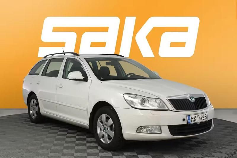 Käytetty 2012 Skoda Octavia Elegance Farmari | 3 000 € (Hyvä tarjous) - Kuva 1/3