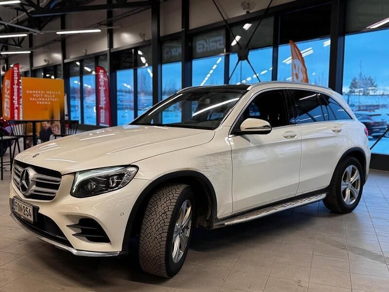 Käytetty Mercedes GLC250 Business 204 HP (150 kW) 2017 Katumaasturi