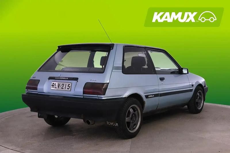 Käytetty Toyota Corolla 82 HP (60 kW) 1986 Sininen Sedan