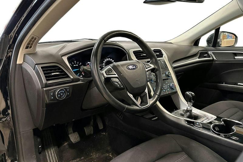 Käytetty Ford Mondeo Trend 118 HP (86 kW) 2016 Musta Farmari