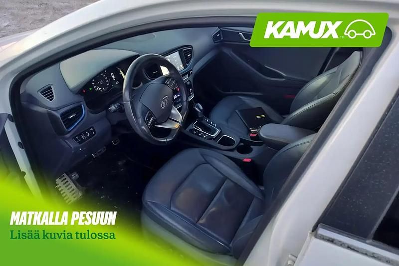 Käytetty Hyundai Ioniq Style 105 HP (77 kW) 2017 Valkoinen Viistoperä