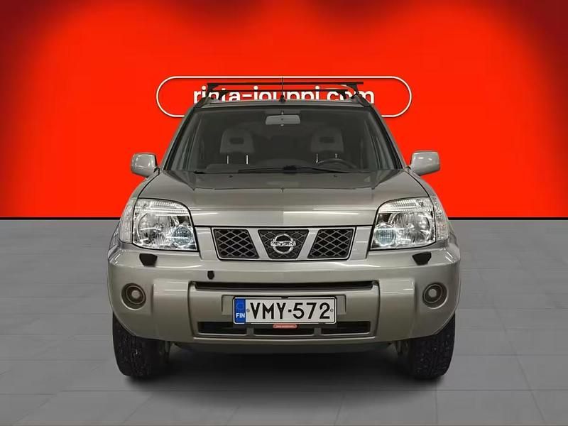 Käytetty Nissan X-Trail Comfort 2007 Katumaasturi