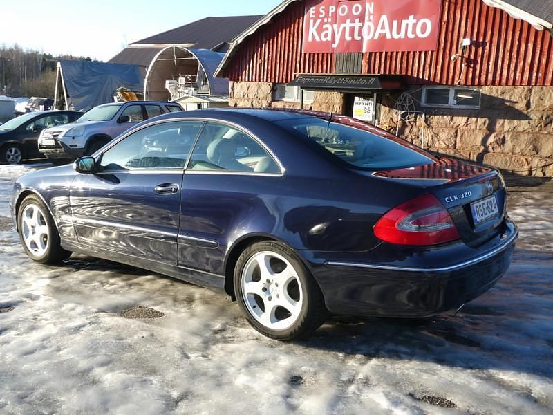 Käytetty Mercedes CLK320 218 HP (160 kW) 2002 Sininen Coupe - kaksiovinen