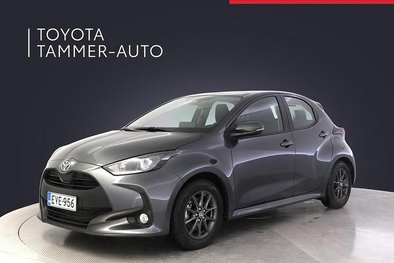 Harmaa Käytetty 2024 Toyota Yaris Hybrid Viistoperä | 22 480 € (Supertarjous) - Kuva 1/3
