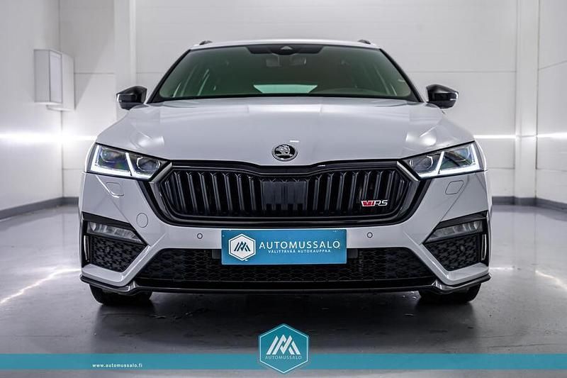 Käytetty 2021 Skoda Octavia RS Farmari | 23 900 € (Kallis) - Kuva 1/4