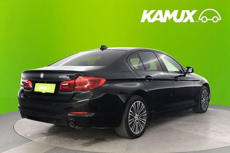 Käytetty BMW 530e Sport Line 252 HP (185 kW) 2020 Musta Sedan