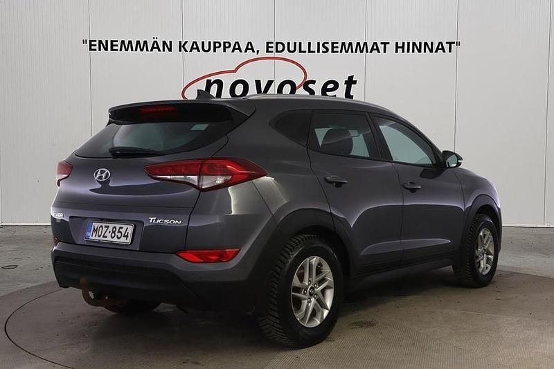 Käytetty Hyundai Tucson Comfort 132 HP (97 kW) 2016 Harmaa Katumaasturi
