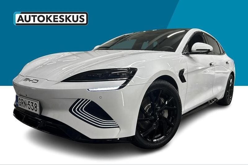 Valkoinen Käytetty 2025 BYD Seal Sedan | 48 900 € (Perustarjous) - Kuva 1/4