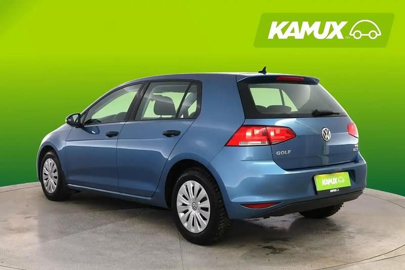 Käytetty VW Golf VII Trendline 86 HP (63 kW) 2016 Sininen Sedan