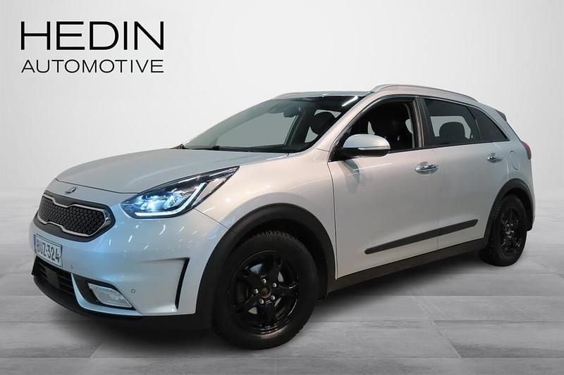 Käytetty Kia Niro Premium 105 HP (77 kW) 2018 Hopea Katumaasturi