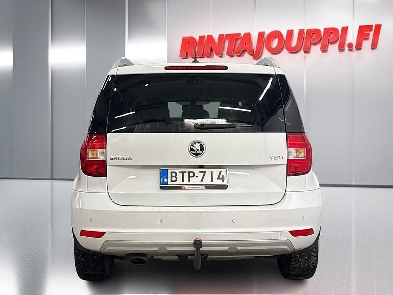 Käytetty Skoda Yeti 110 HP (80 kW) 2016 Valkoinen Katumaasturi