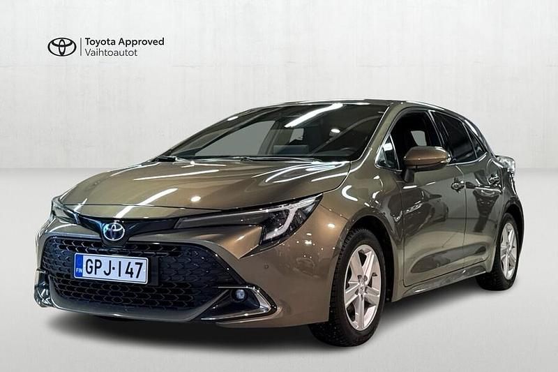 Käytetty Toyota Corolla Edition 140 HP (102 kW) 2023 Ruskea Viistoperä