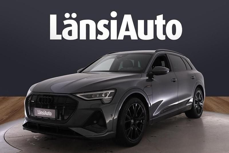 Käytetty 2022 Audi e-tron S-Line Katumaasturi | 40 490 € (Hieman kallis) - Kuva 1/1