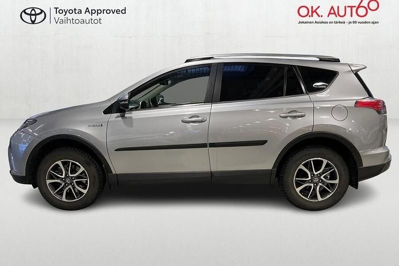 Käytetty Toyota RAV4 Hybrid Edition 155 HP (114 kW) 2019 Katumaasturi