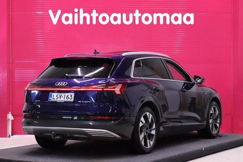 Käytetty Audi e-tron Advanced Plus 300 kW (408 HP) 2022 Katumaasturi