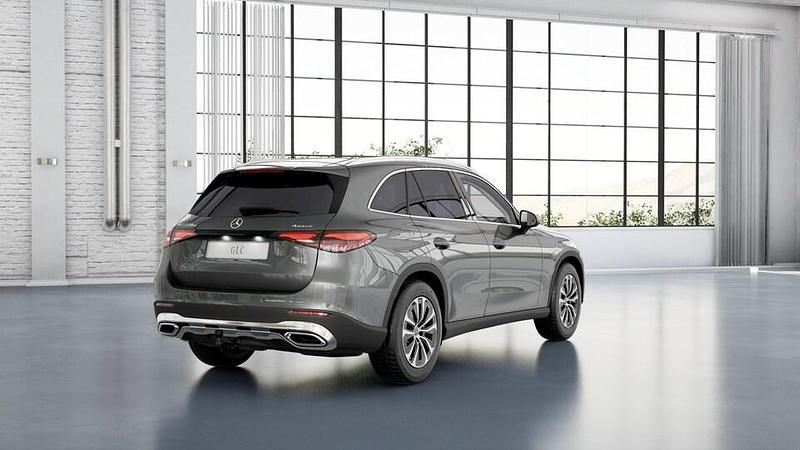 Käytetty Mercedes GLC220 197 HP (144 kW) 2023 Harmaa Katumaasturi