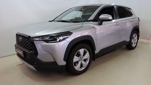Käytetty Toyota Corolla Cross Active 194 HP (142 kW) 2023 Hopea Katumaasturi
