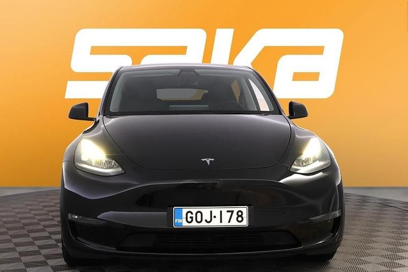 Käytetty Tesla Model Y Performance 336 kW (457 HP) 2023 Katumaasturi