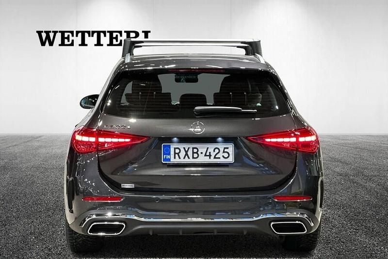 Käytetty Mercedes C300e Business 204 HP (150 kW) 2024 Harmaa Farmari