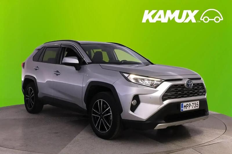 Hopea / harmaa Käytetty 2019 Toyota RAV4 Hybrid Active Katumaasturi | 35 450 € (Perustarjous) - Kuva 1/4