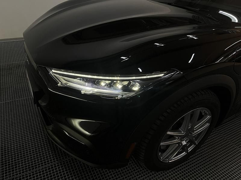 Käytetty Ford Mustang Mach-E 216 kW (294 HP) 2022 Musta Katumaasturi