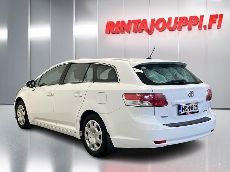 Käytetty Toyota Avensis Terra 126 HP (92 kW) 2011 Farmari