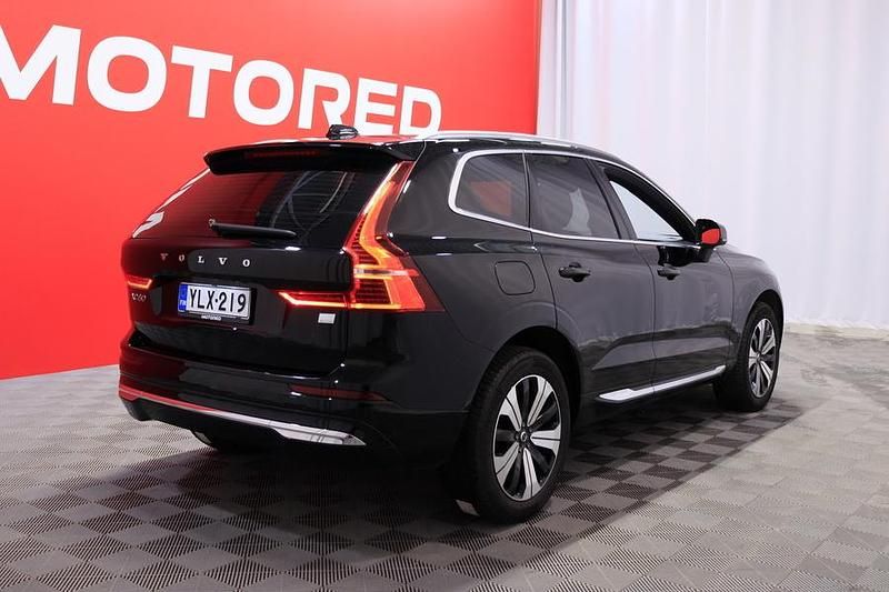 Käytetty Volvo XC60 Plus 350 HP (257 kW) 2023 Katumaasturi