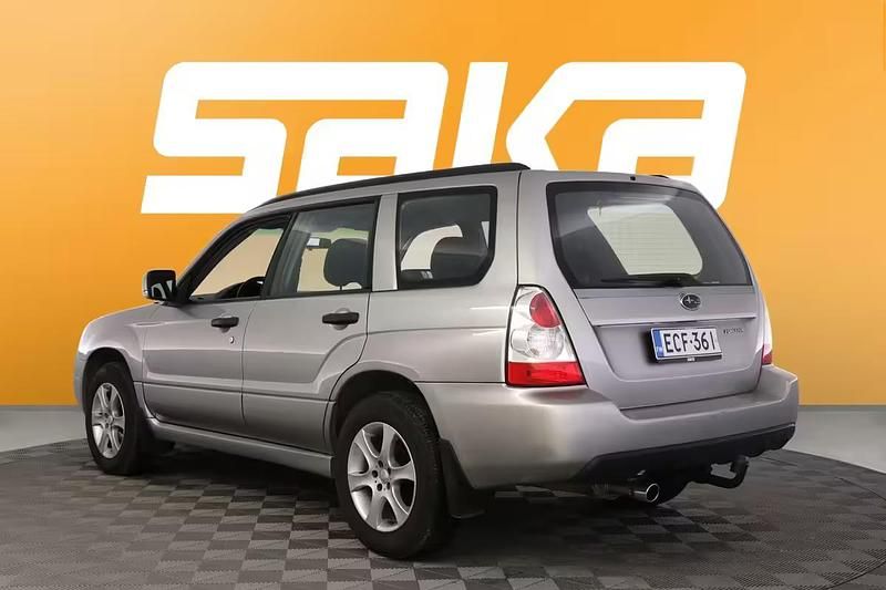 Käytetty Subaru Forester 158 HP (116 kW) 2006 Katumaasturi