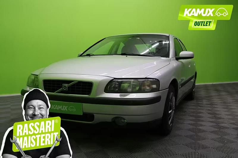 Käytetty Volvo S60 163 HP (119 kW) 2003 Hopea / harmaa Sedan