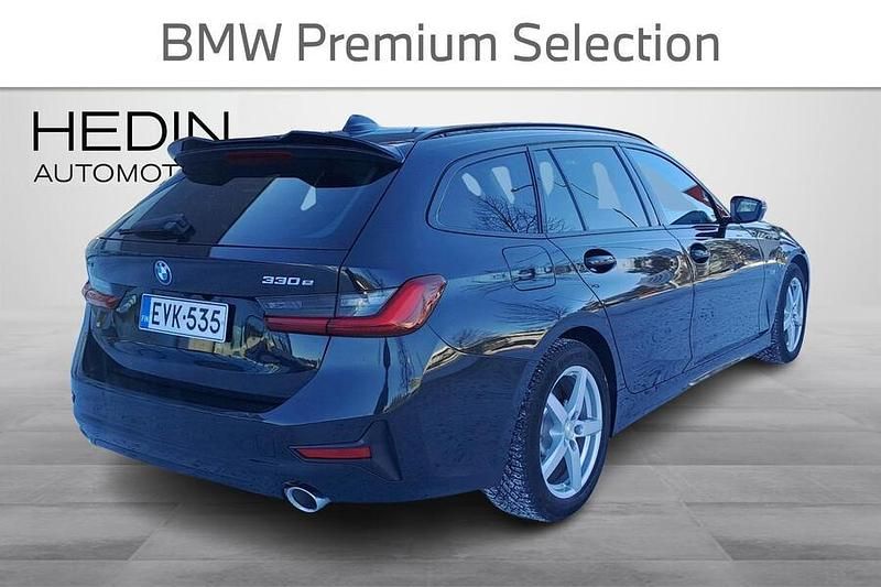 Käytetty BMW 330e Sport Line 292 HP (214 kW) 2022 Farmari