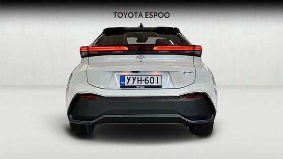 Käytetty Toyota C-HR Premium 223 HP (164 kW) 2025 Valkoinen Katumaasturi