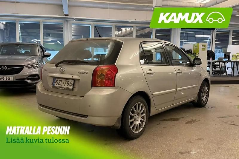 Käytetty Toyota Corolla Sol 110 HP (80 kW) 2005 Hopea / harmaa Sedan