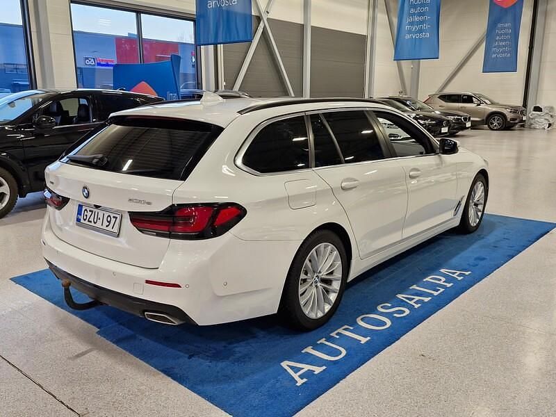 Käytetty BMW 530e Comfort Edition 292 HP (214 kW) 2021 Valkoinen Farmari