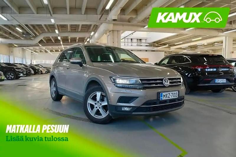 Käytetty VW Tiguan Style 150 HP (110 kW) 2020 Keltainen / beige Katumaasturi