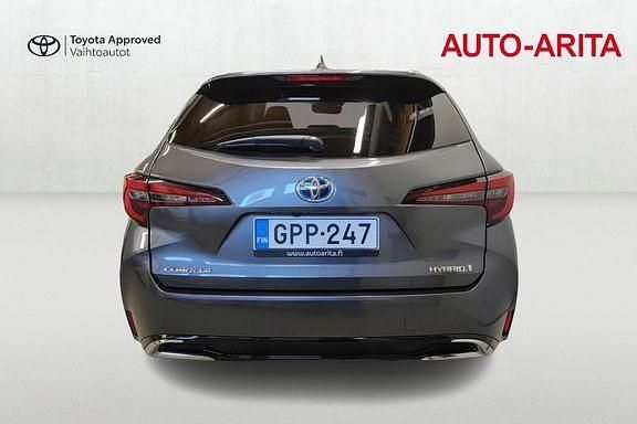 Käytetty Toyota Corolla Edition 140 HP (102 kW) 2023 Harmaa Farmari