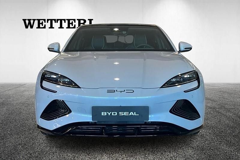 Uusi BYD Seal 389 kW (530 HP) 2025 Sedan