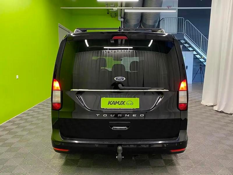 Käytetty Ford Grand Tourneo Connect Titanium 102 HP (75 kW) 2022 Musta Tila-auto