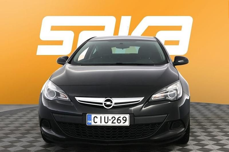 Käytetty Opel Astra GTC 140 HP (102 kW) 2013 Viistoperä