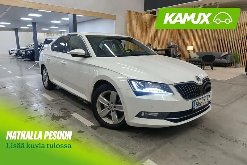 Valkoinen Käytetty 2017 Skoda Superb Elegance Sedan | 14 800 € (Hyvä tarjous) - Kuva 1/4