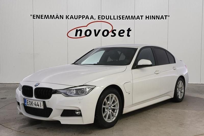 Valkoinen Käytetty 2017 BMW 330e M Sport Sedan | 16 970 € (Perustarjous) - Kuva 1/4