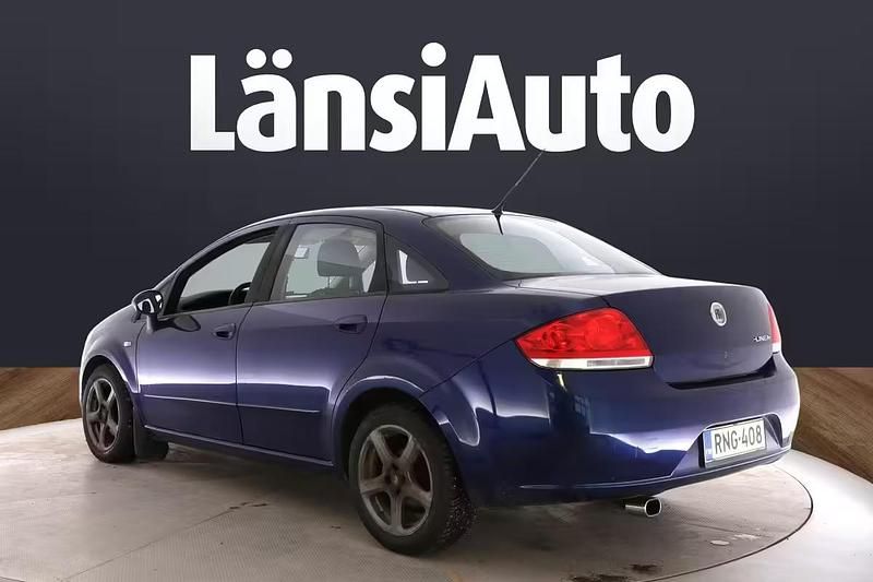 Käytetty Fiat Linea 120 HP (88 kW) 2008 Sininen Sedan