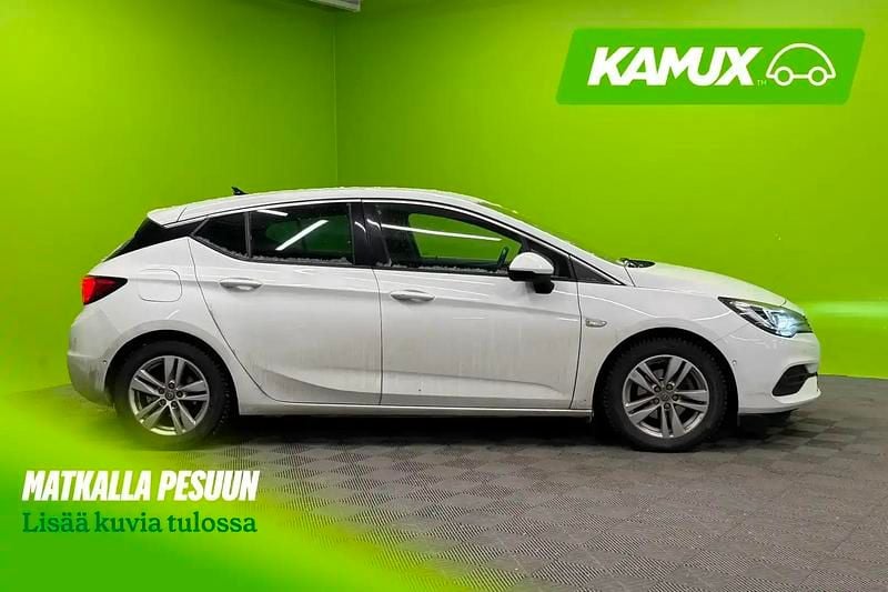 Käytetty Opel Astra Executive 131 HP (96 kW) 2020 Valkoinen Sedan