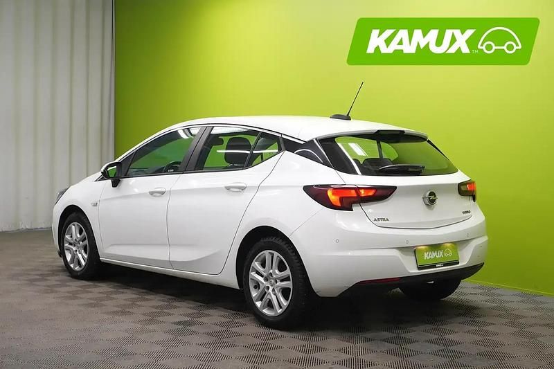 Käytetty Opel Astra Enjoy 150 HP (110 kW) 2017 Valkoinen Sedan