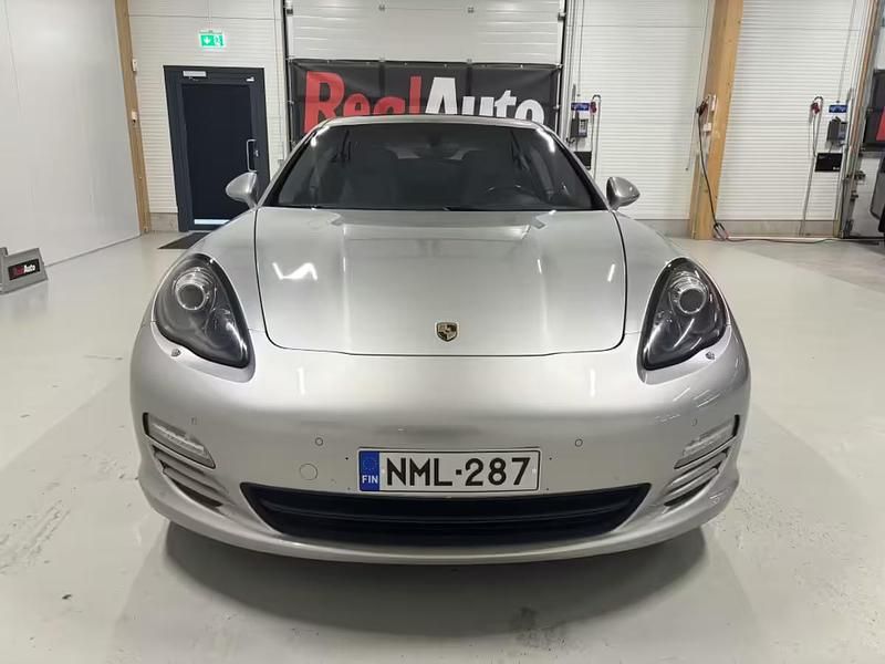 Käytetty Porsche Panamera 4S 2011 Sedan