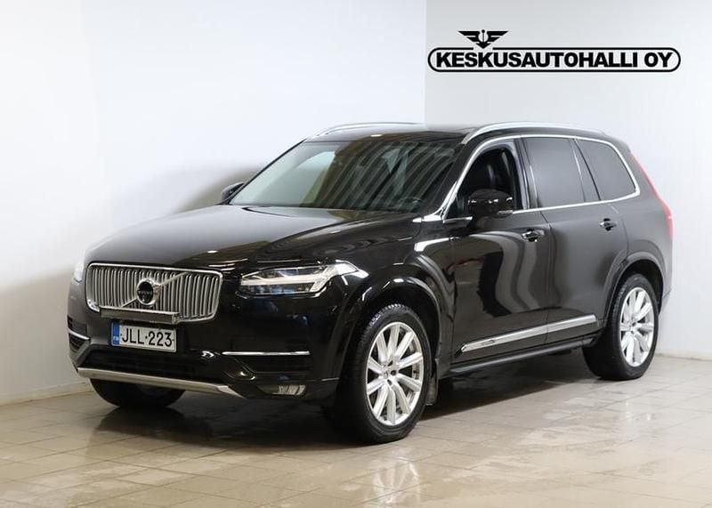 Käytetty Volvo XC90 Inscription 235 HP (172 kW) 2018 Musta Katumaasturi