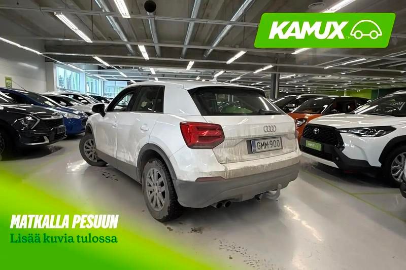Käytetty Audi Q2 Business 150 HP (110 kW) 2017 Valkoinen Katumaasturi
